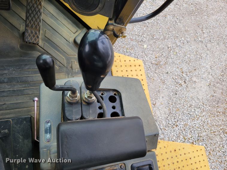 image for item DM8096 2002 Caterpillar 938G wheel loader