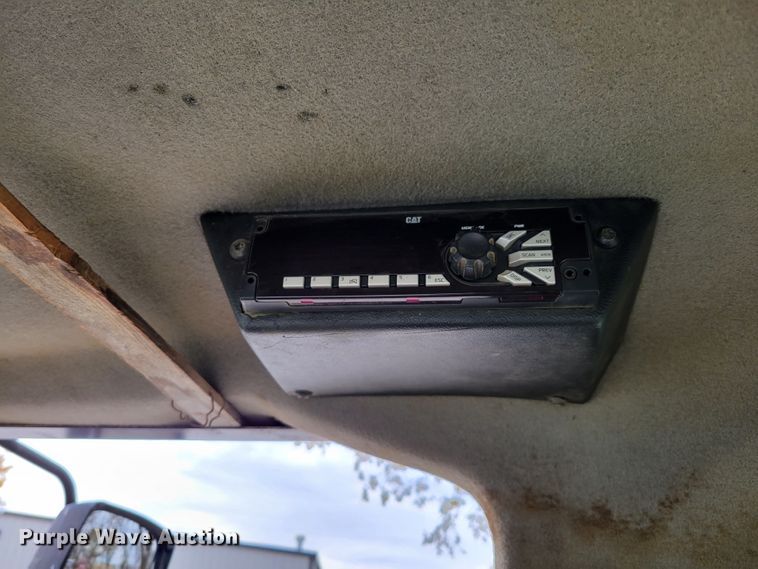 image for item DM8096 2002 Caterpillar 938G wheel loader