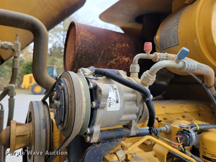 image for item DM8096 2002 Caterpillar 938G wheel loader