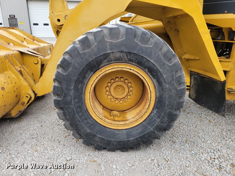 image for item DM8096 2002 Caterpillar 938G wheel loader