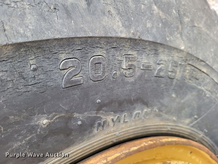 image for item DM8096 2002 Caterpillar 938G wheel loader