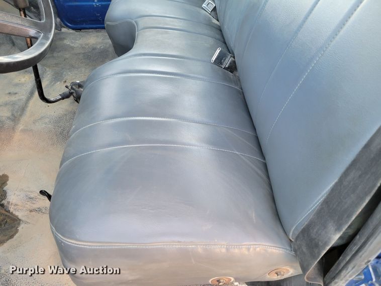 image for item DM8099 1997 Ford F800  utility / service truck