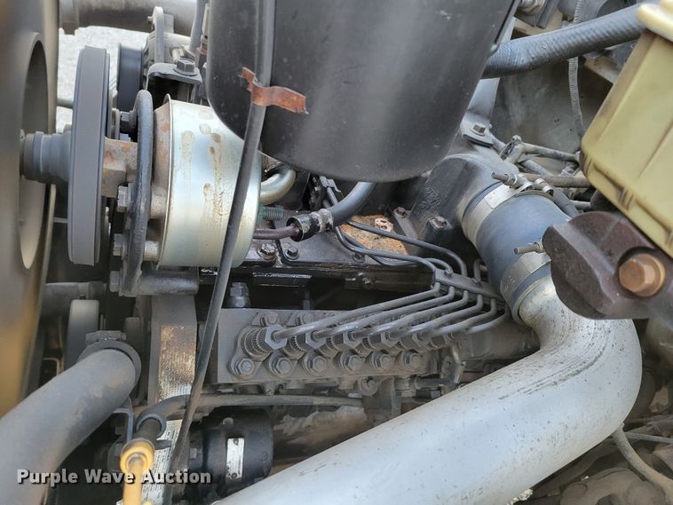 image for item DM8099 1997 Ford F800  utility / service truck