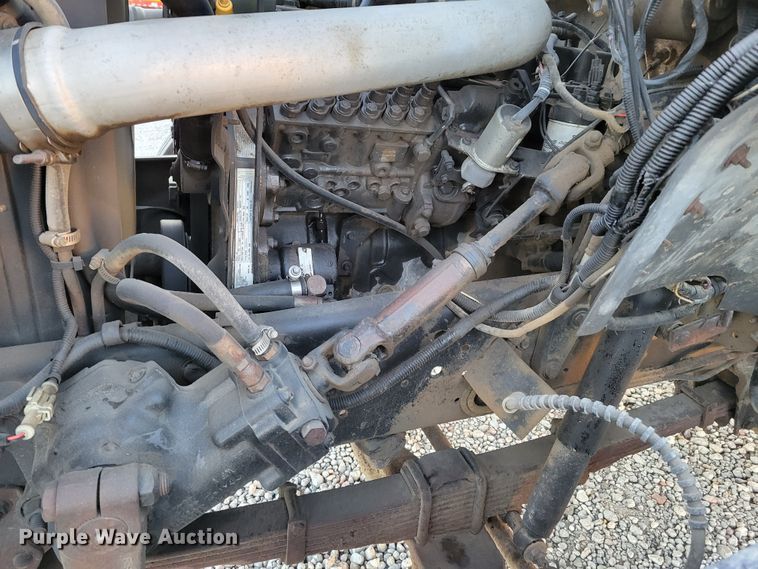 image for item DM8099 1997 Ford F800  utility / service truck