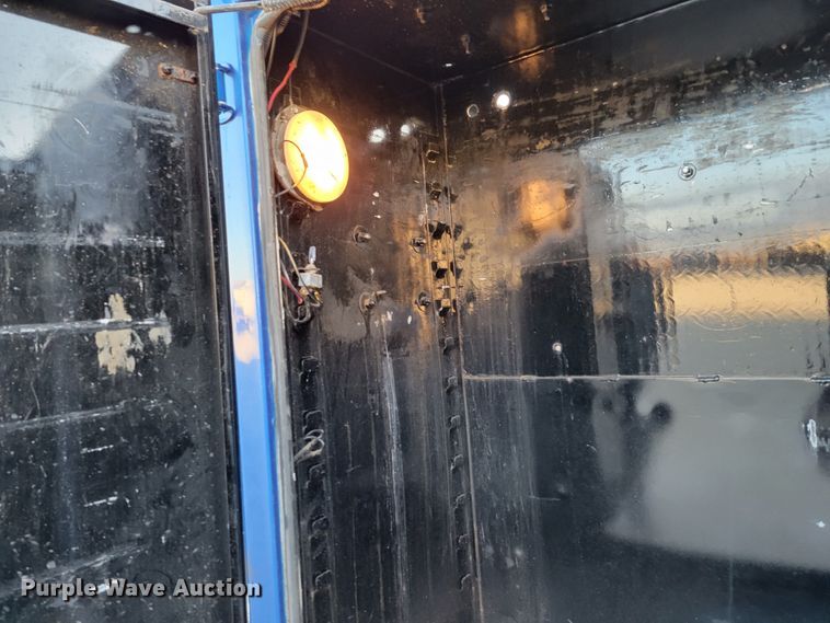 image for item DM8099 1997 Ford F800  utility / service truck