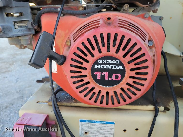 image for item DM8099 1997 Ford F800  utility / service truck