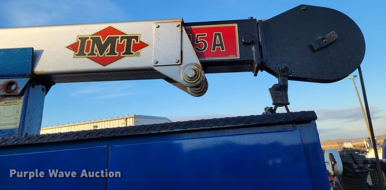 image for item DM8099 1997 Ford F800  utility / service truck