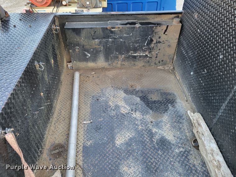 image for item DM8099 1997 Ford F800  utility / service truck