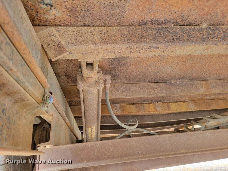 image for item DM8104 2014 Carry-On  dump trailer