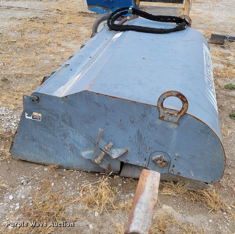 image for item DM8105 (2) pieces of construction equipment