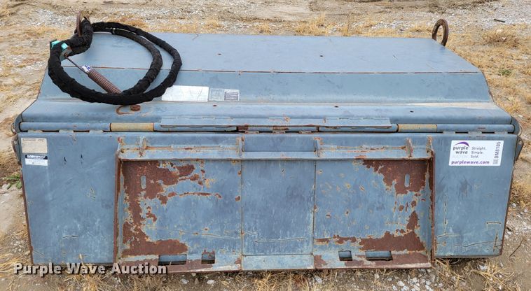 image for item DM8105 (2) pieces of construction equipment