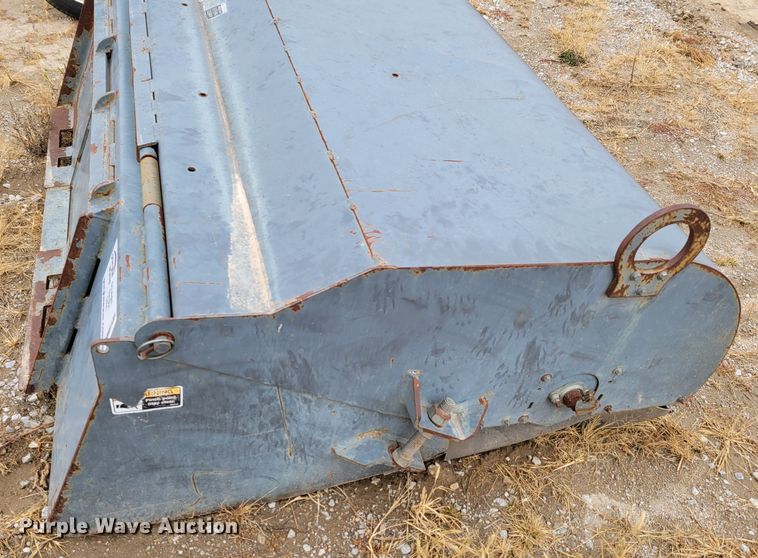 image for item DM8105 (2) pieces of construction equipment