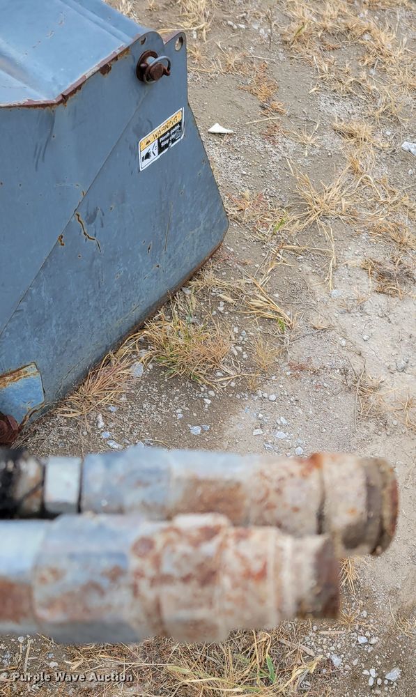 image for item DM8105 (2) pieces of construction equipment