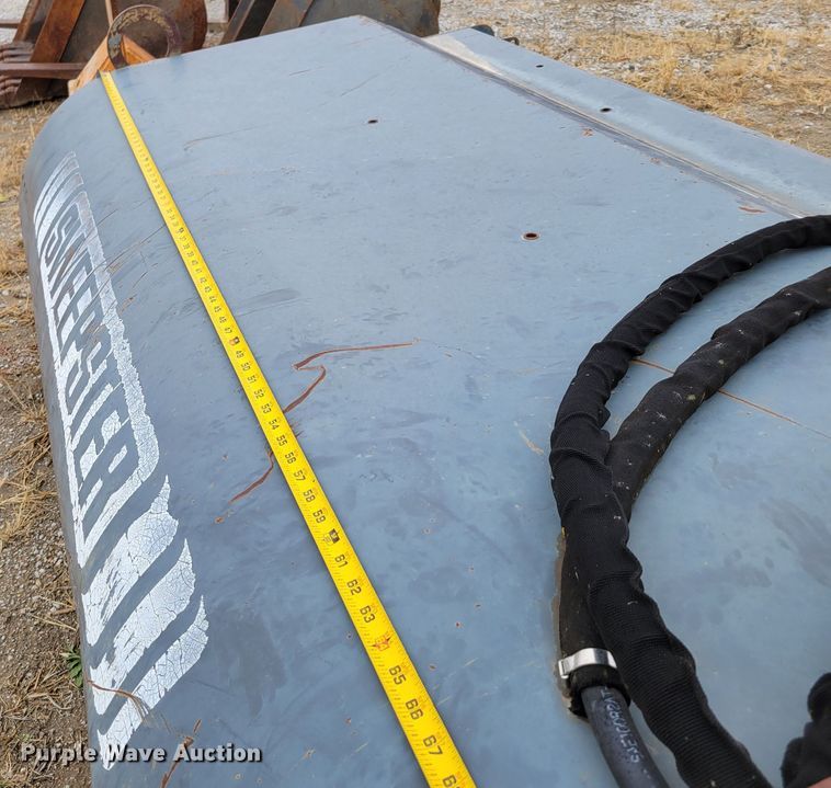 image for item DM8105 (2) pieces of construction equipment