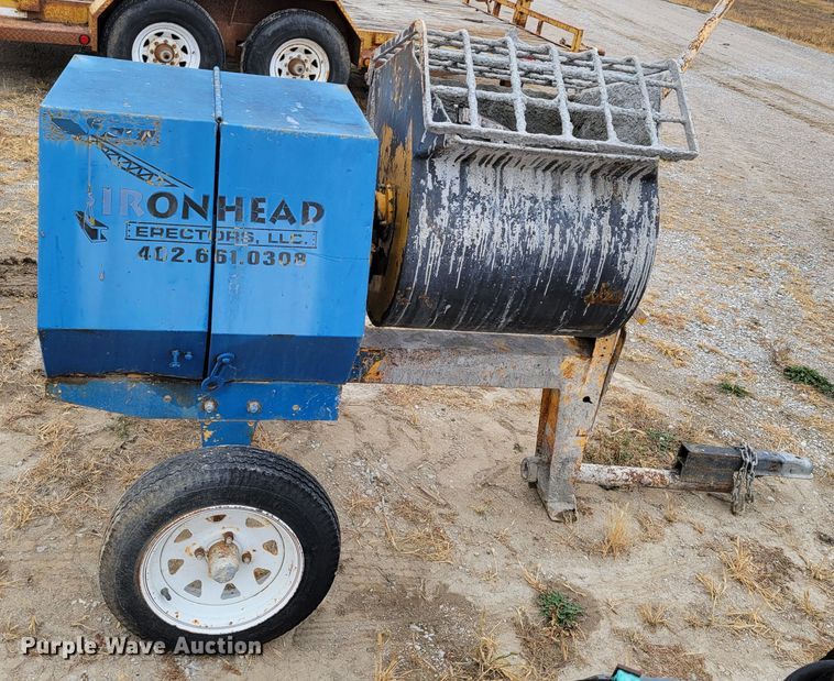 image for item DM8105 (2) pieces of construction equipment