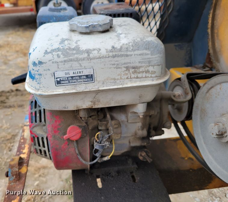 image for item DM8105 (2) pieces of construction equipment