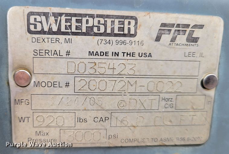 image for item DM8105 (2) pieces of construction equipment