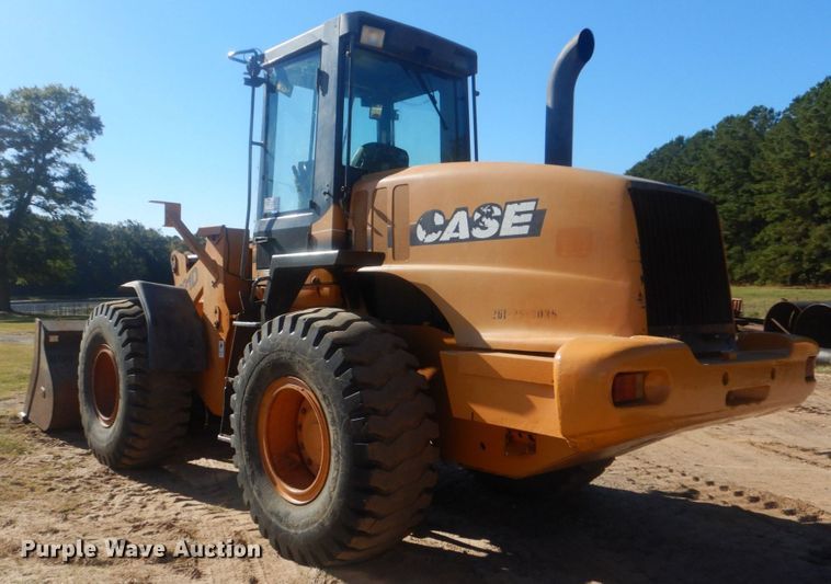 image for item DO1646 2004 Case 621D  wheel loader