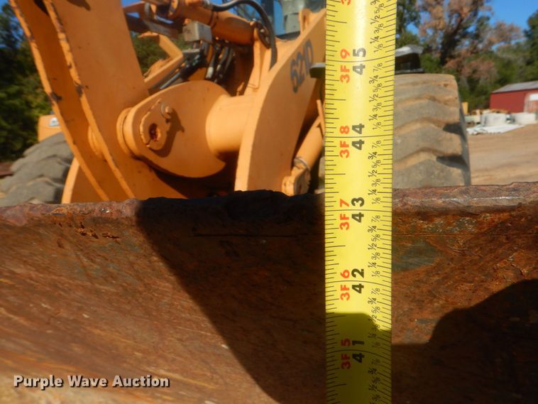 image for item DO1646 2004 Case 621D  wheel loader