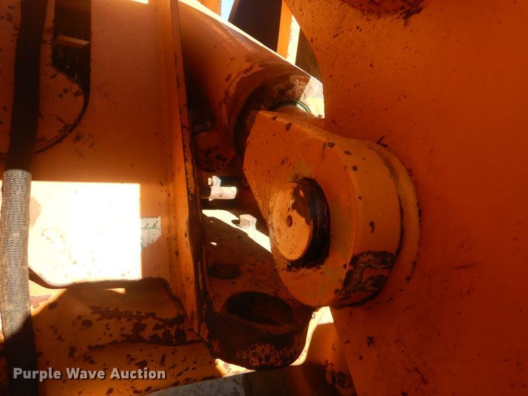 image for item DO1646 2004 Case 621D  wheel loader