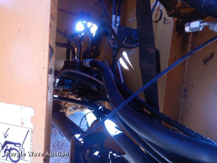 image for item DO1646 2004 Case 621D  wheel loader