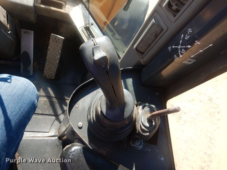 image for item DO1646 2004 Case 621D  wheel loader