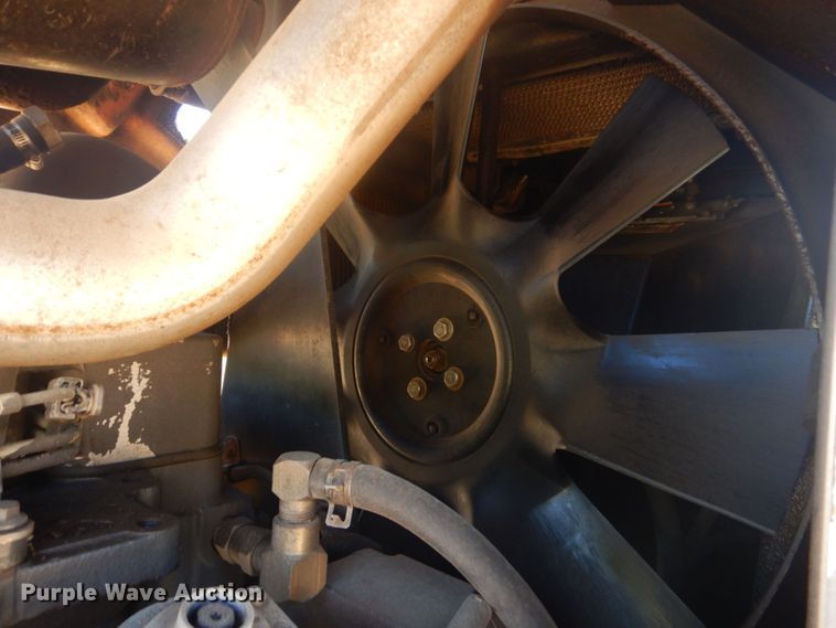 image for item DO1646 2004 Case 621D  wheel loader