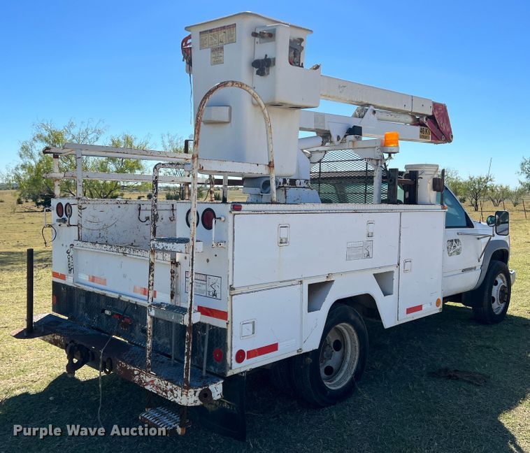 image for item DO8858 1997 Chevrolet C3500  bucket truck