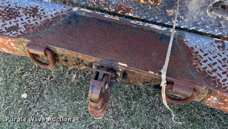 image for item DO8858 1997 Chevrolet C3500  bucket truck