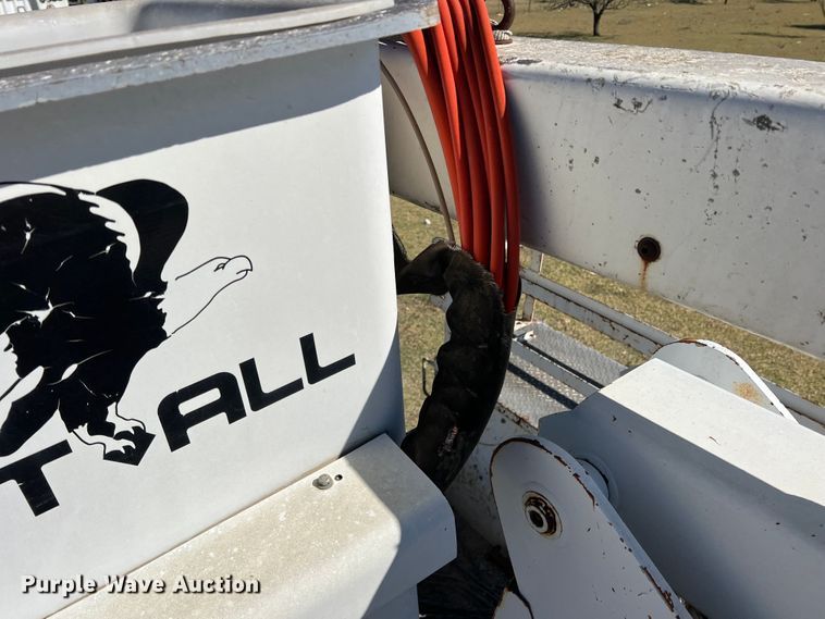 image for item DO8858 1997 Chevrolet C3500  bucket truck