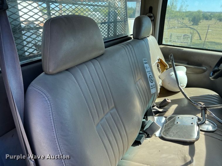 image for item DO8858 1997 Chevrolet C3500  bucket truck