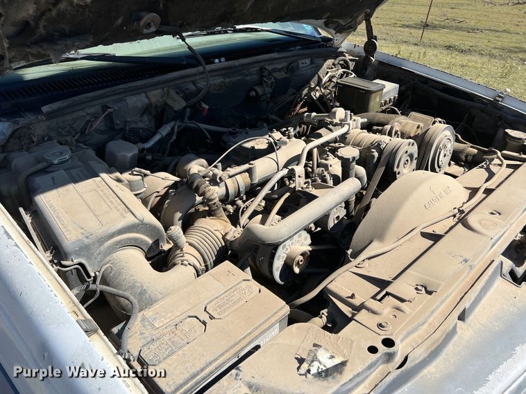 image for item DO8858 1997 Chevrolet C3500  bucket truck