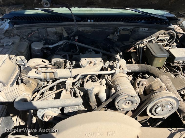 image for item DO8858 1997 Chevrolet C3500  bucket truck