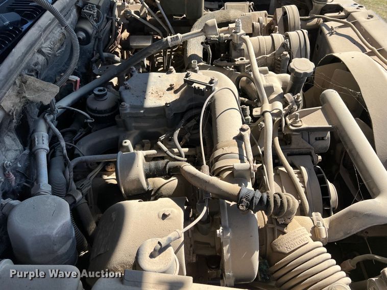 image for item DO8858 1997 Chevrolet C3500  bucket truck