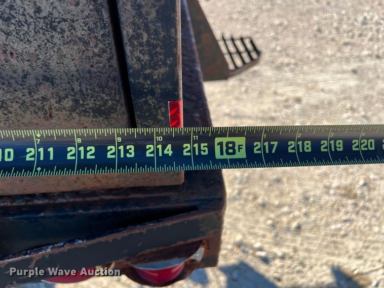 image for item DO8859 1992 Freightliner FLD  flatbed truck