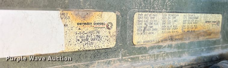 image for item DO8859 1992 Freightliner FLD  flatbed truck