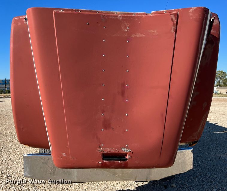 image for item DO8859 1992 Freightliner FLD  flatbed truck