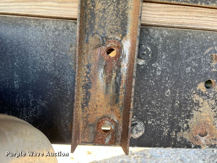 image for item DO8859 1992 Freightliner FLD  flatbed truck