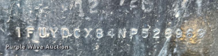 image for item DO8859 1992 Freightliner FLD  flatbed truck