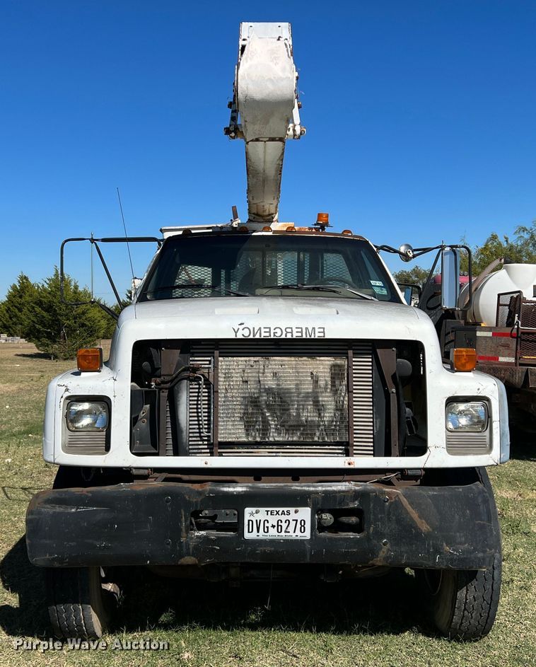 image for item DO8860 1991 Chevrolet Kodiak  bucket truck