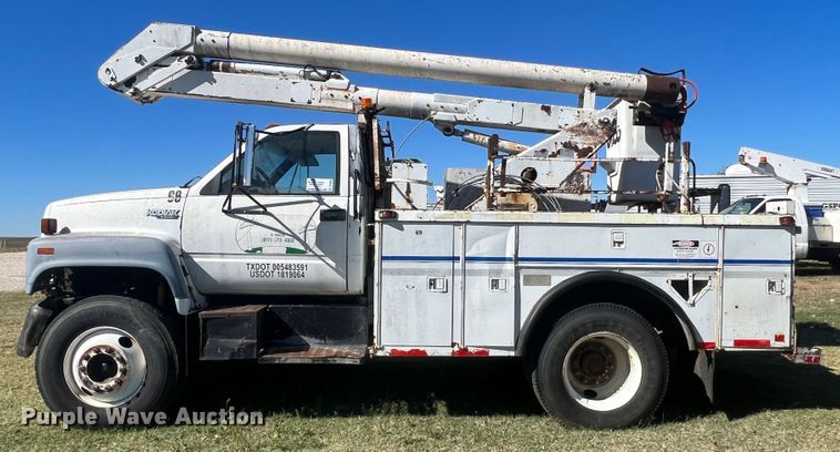 image for item DO8860 1991 Chevrolet Kodiak  bucket truck
