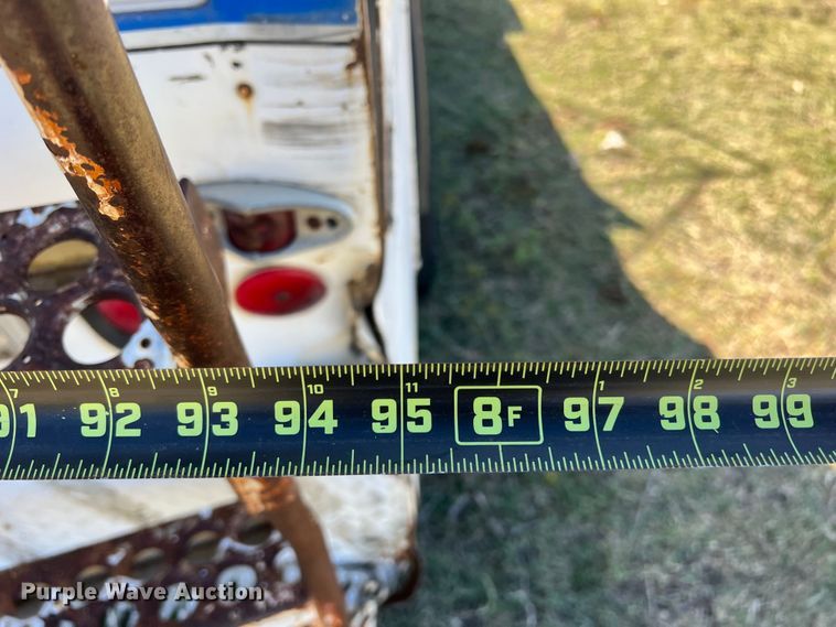 image for item DO8860 1991 Chevrolet Kodiak  bucket truck