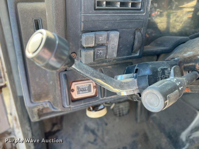 image for item DO8860 1991 Chevrolet Kodiak  bucket truck