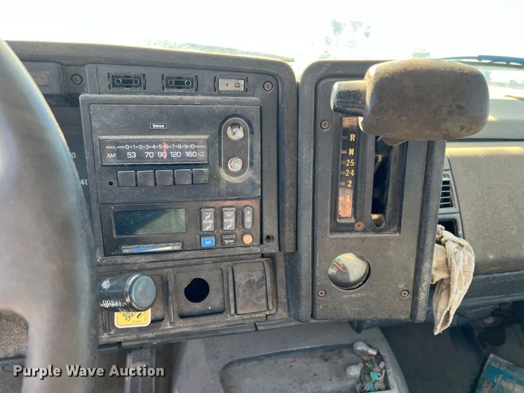 image for item DO8860 1991 Chevrolet Kodiak  bucket truck