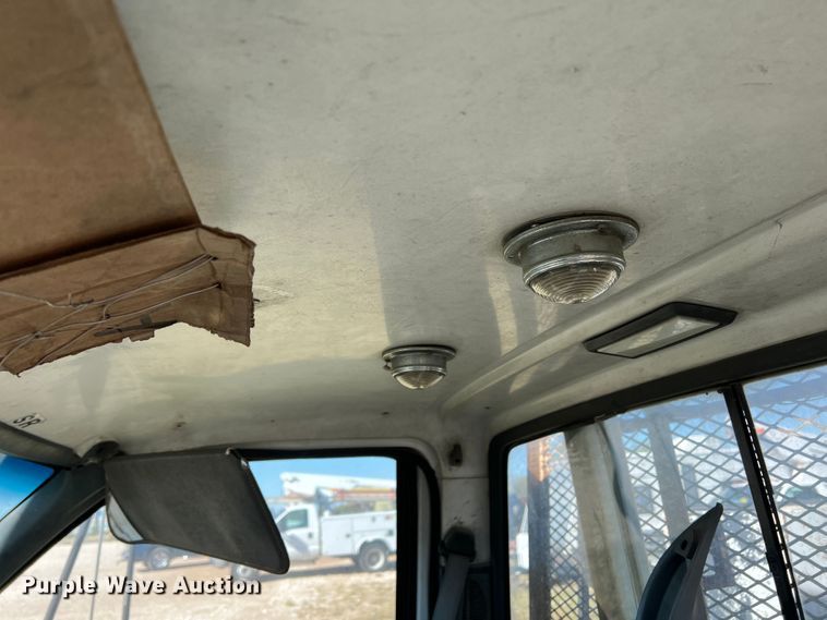 image for item DO8860 1991 Chevrolet Kodiak  bucket truck