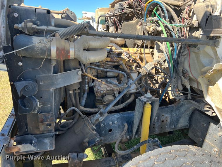 image for item DO8860 1991 Chevrolet Kodiak  bucket truck