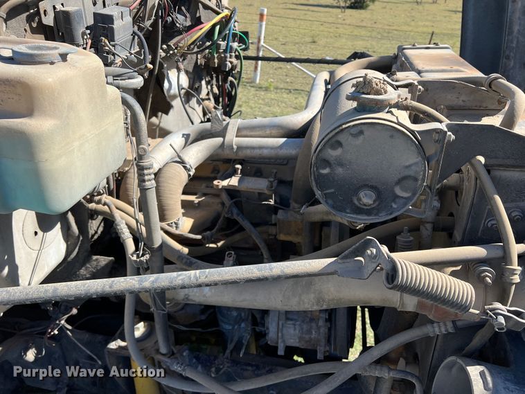 image for item DO8860 1991 Chevrolet Kodiak  bucket truck