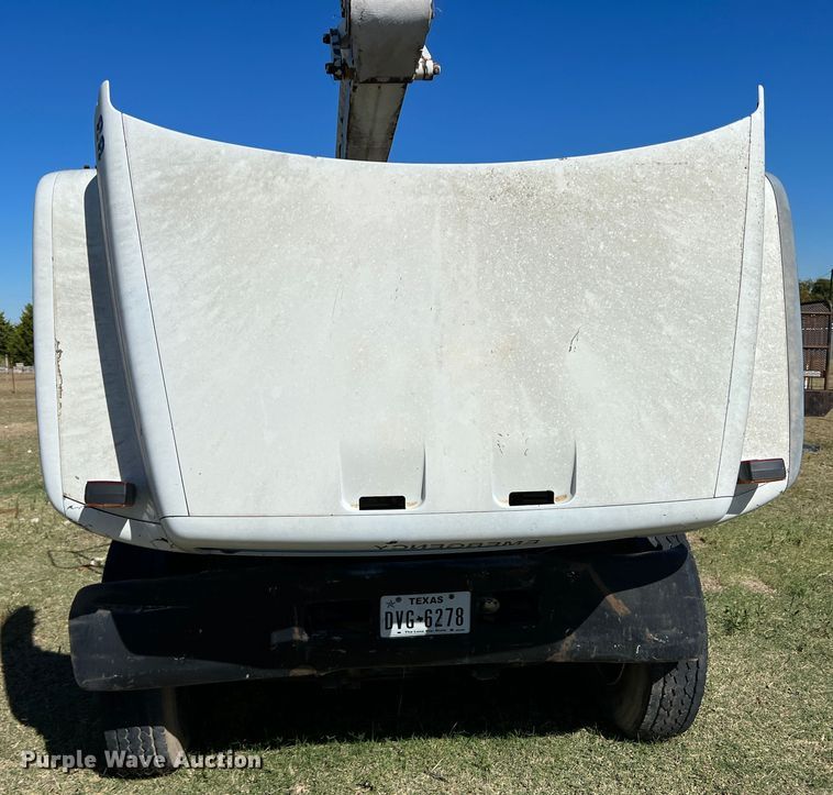 image for item DO8860 1991 Chevrolet Kodiak  bucket truck