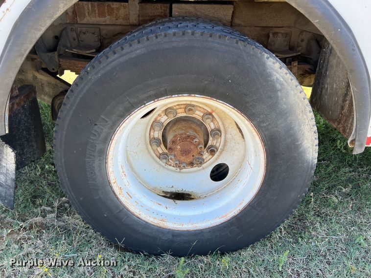 image for item DO8860 1991 Chevrolet Kodiak  bucket truck