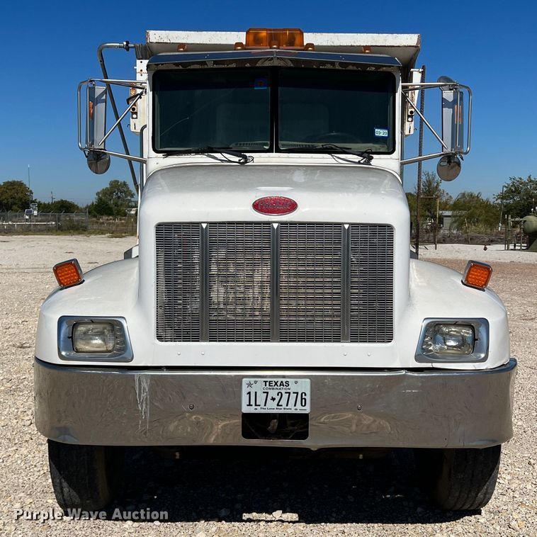 image for item DO8861 2001 Peterbilt 330  dump truck